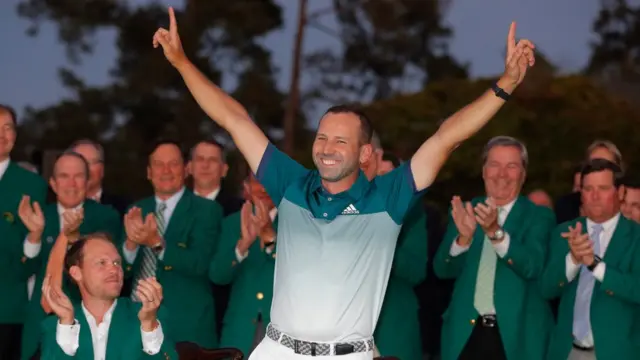 Sergio García celebra su victoria en el Masters de Augusta.