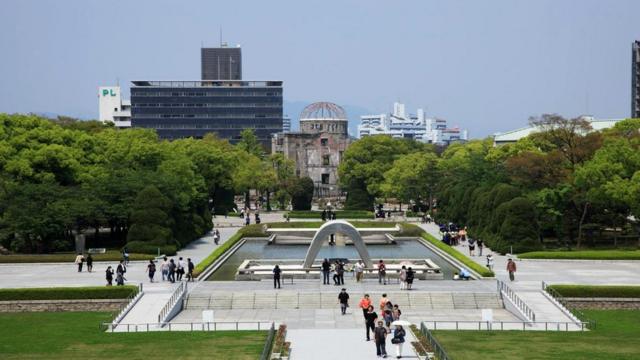 Приезжающие в Хиросиму рассказывают, что испытали здесь чувство глубокого сопереживания, когда познакомились с историей города. Здесь это называют "эффектом Хиросимы"