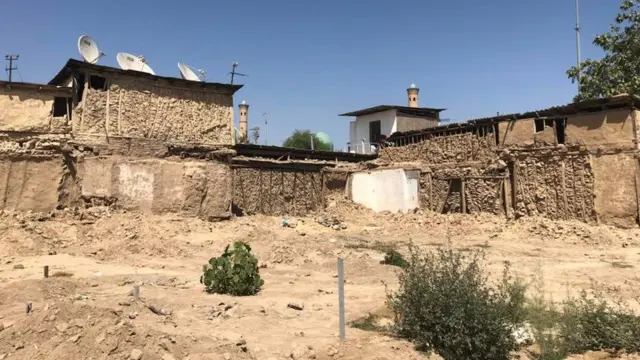 Ободонлаштириш ишларидан норози бўлаётганлар оз эмас