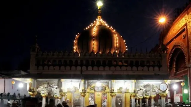 નિઝામુદ્દીન ઓલિયાની દરગાહની તસવીર