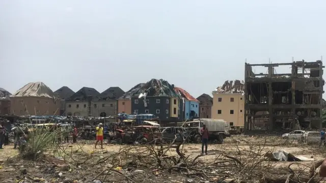 Eluụlọ dị n'okirikiri ebe ahụ kụsasịrị