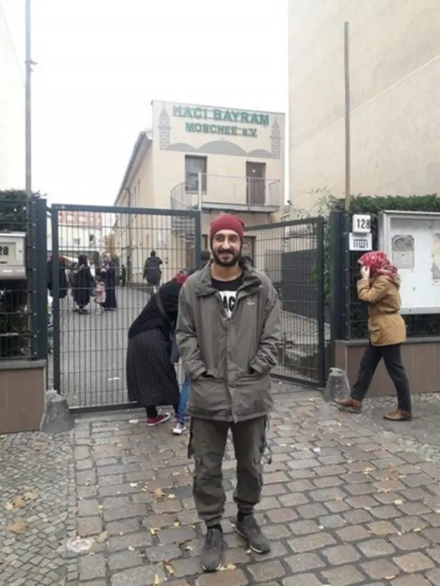 Bayram Məmmədov, heykəl məhbusu