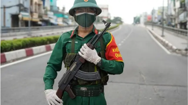 Quân đội đã được huy động vào hỗ trợ kiểm soát dịch Covid-19 trên nhiều địa bàn tại TP Hồ Chí Minh và miền Nam Việt Nam