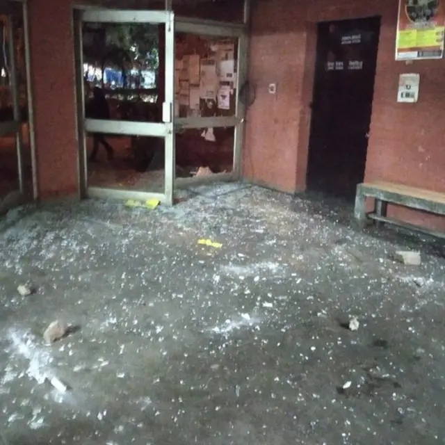 ஜே.என்.யு. மாணவர் தலைவர் மீது கொடூரத் தாக்குதல் - விடுதிக்குள் வன்முறை