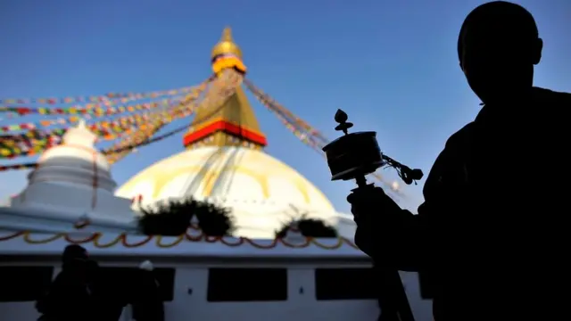 Маленький пузырь на поверхности нашей планеты, где учишься ходить по кругу и не переживать по этому поводу