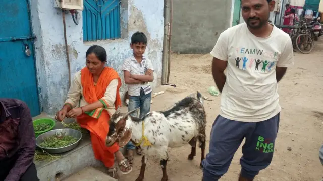 দাঙ্গাকবলিত মুসলিম পরিবারগুলোকে পাঠানো হয়েছে নাগরিক সুবিধা বঞ্চিত কলোনিতে