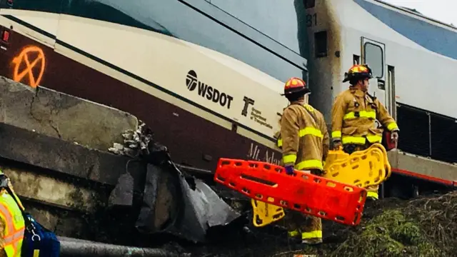 Tren descarrilado de Amtrak.