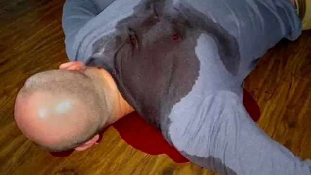 ภาพบับเชนโกนอนจมกองเลือด ของหน่วยงานความมั่นคงของยูเครน