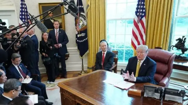 Madaxweyne Trump ayaa si adag uga hadlayay arrimaha ganacsiga ee Mareykanka iyo Shiinaha