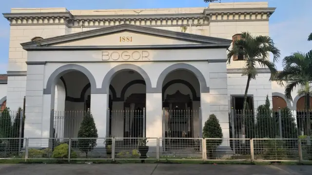 stasiun bogor, kereta api