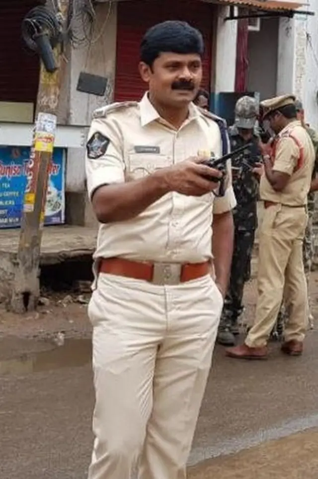 ప్రభుత్వాధికారులను కూడా మున్నా తెలివిగా వాడుకునే వాడని ఎస్పీ దామోదర్ వెల్లడించారు.