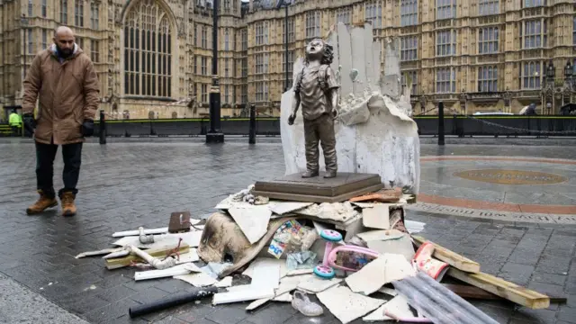 عمل لمنظمة Save the Children أمام البرلمان البريطاني احتجاجا على زيارة ولي العهد محمد بن سلمان إلى لندن في آذار