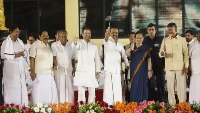 கருணாநிதியின் சிலை திறப்புக்கு பிறகு ஒய்எம்சிஏ மைதானத்தில் நடைபெற்ற கூட்டத்தில் ராகுல் காந்தியை பிரதமர் வேட்பாளராக முன்மொழிதார் ஸ்டாலின்