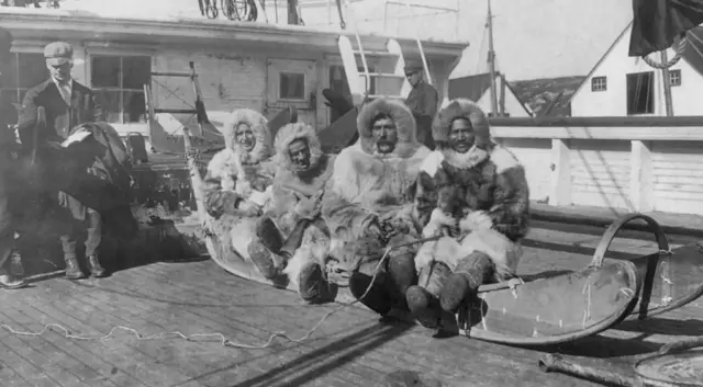 Komandant Piri je uzeo Hensona pod svoje i pozvao ga da mu se pridruži na putovanju do Arktičkog kruga