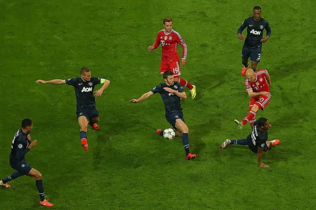 گل محرز به منچستر یونایتد یادآور گلی بود که آرین روبن سال‌ها پیش در لیگ قهرمانان اروپا به این تیم زده بود