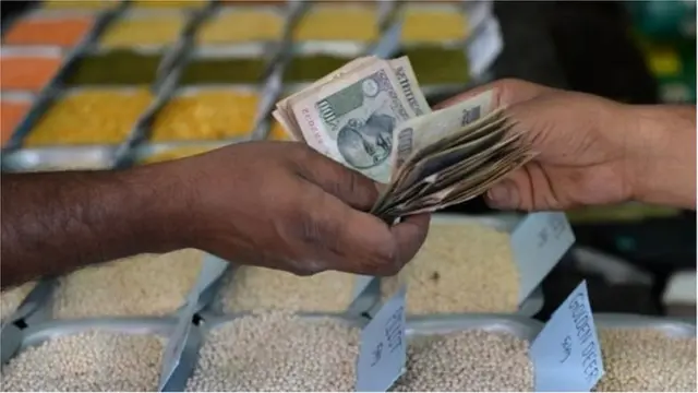 పప్పులు, డబ్బు