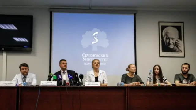 Российские ученые и добровольцы