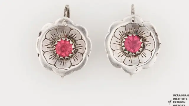 Сережки-"калачики" срібні. Село Вереміївка. Приватна колекція Юрія Мельничука