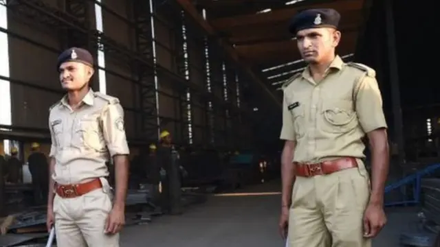 पुलिसकर्मी