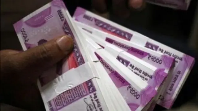 కరెన్సీ నోట్లు