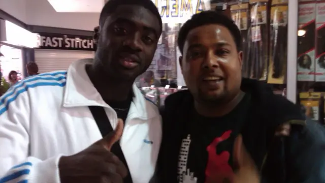 ምስ ተጻዋታይ ኣርሰናልን ማንቸስተር ሲቲን ነበር ኣይቮሪኮስታዊ ኮሎ ቱረ (የማን)