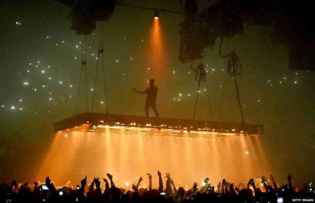 Kanye West alisitisha kwa ghafla tamasha lake