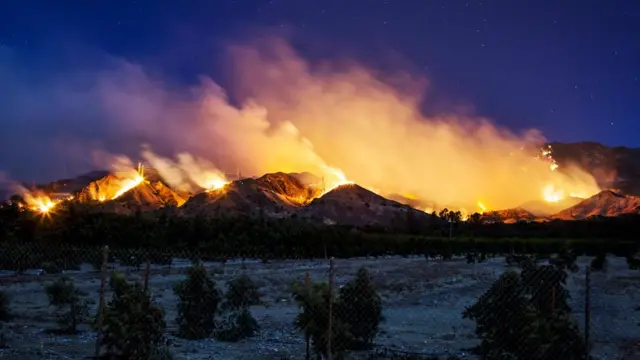 منطقه ونچورا و سنتا پائولا مراکز اصلی این آتش سوزیاند