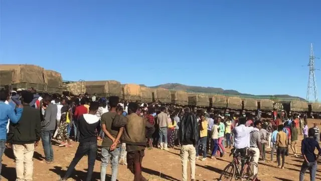 ኣብ ስታድየም ሽረ ዝተዓገታ ወተሃደራዊ መኻይን