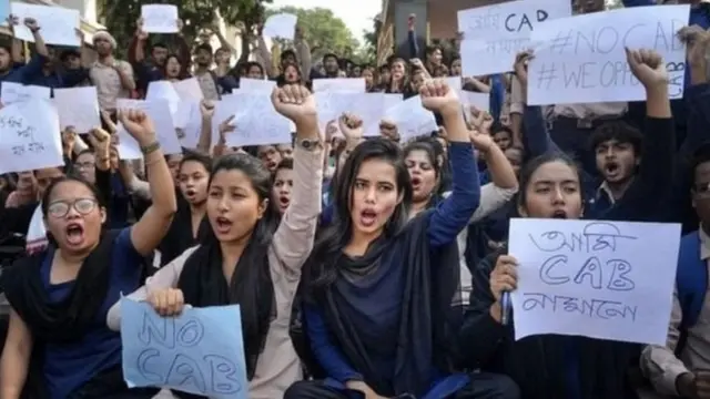 बंगाल में प्रदर्शन