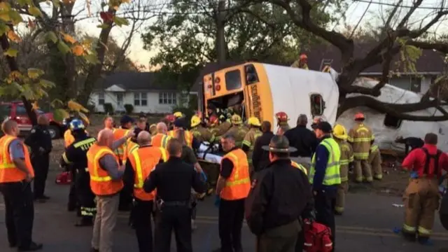 школьный автобус, попавший в ДТП
