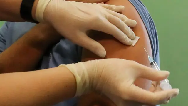 कोरोना वैक्सीन