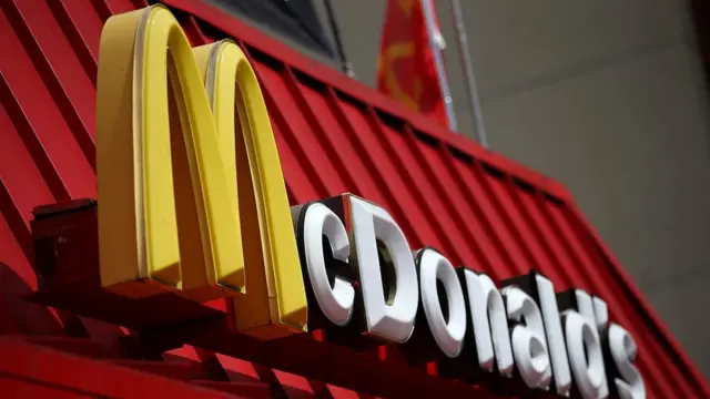 Roma'da 1986'da ilk McDonald's restoranıaçıldığında da kent halkı buna tepki göstermişti.