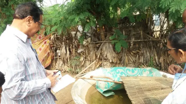 చింతకోళ్ల గ్రామంలో వైద్యులు