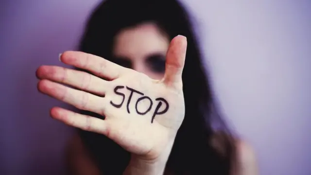 மலையாள சினிமா: பட வாய்ப்புக்காக பாலியல் ரீதியாக துன்புறுத்தப்படும் நடிகைகள்