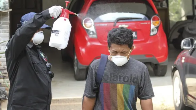 Petugas Dinas Kesehatan