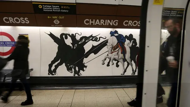 станция метро Charing Cross
