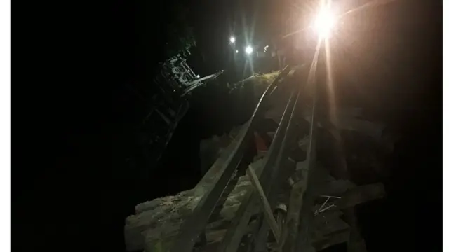 ব্রিজ ভেঙে এই দুর্ঘটনা ঘটেছে।