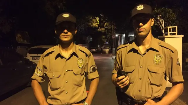 İstanbul İl Emniyet Müdürlüğü’nün ‘gece kartalları’ ismini verdiği bekçiler, gece 10’dan sabah 6’ya kadar sokaklarda devriye geziyor.