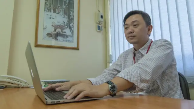 ผศ.นพ. ภุชงค์ เหล่ารุจิสวัสดิ์ อาจารย์ภาควิชาจิตเวชศาสตร์ จุฬาลงกรณ์มหาวิทยาลัย