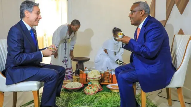 የአሜሪካው የውጭ ጉዳይ ኃላፊ ባለፈው ሳምንት አዲስ አበባ ውስጥ ከውጭ ጉዳይ ሚኒስትር ደመቀ መኮንን ጋር 