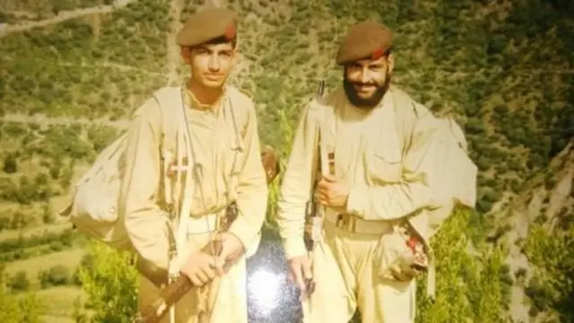 شیر خان اپنے ایک ساتھی کے ساتھ