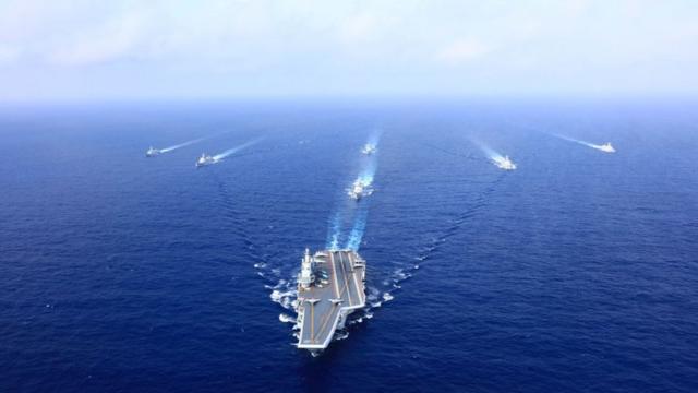 Çin donanmasının Güney Çin denizindeki tatbikatı