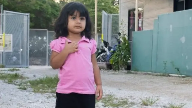 பத்தாயிரம் பேர் வசிக்கும் உலகின் சிறிய தீவு நாட்டின் துயர் மிகு கதை