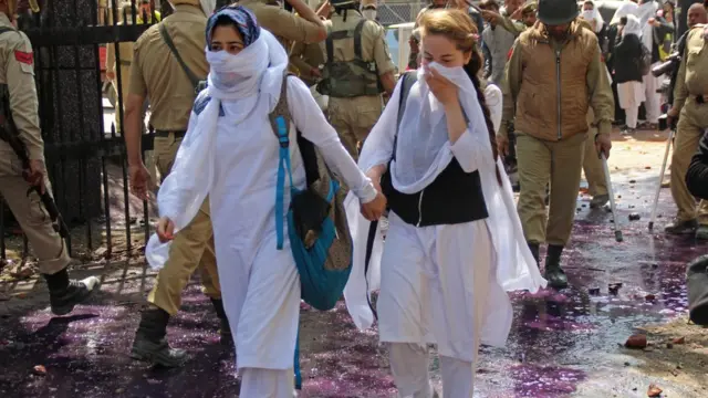 कश्मीरी महिलाएं