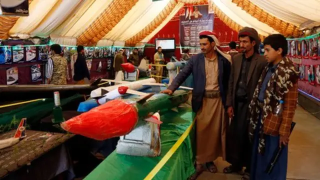 نمایشگاه تسلیحات ساخت حوثی‌ها