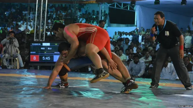 पैलवान अभिजीत कटके आणि किरण भगत