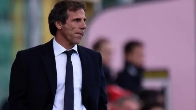 Zola tsohon dan wasan Chelsea da Italiya