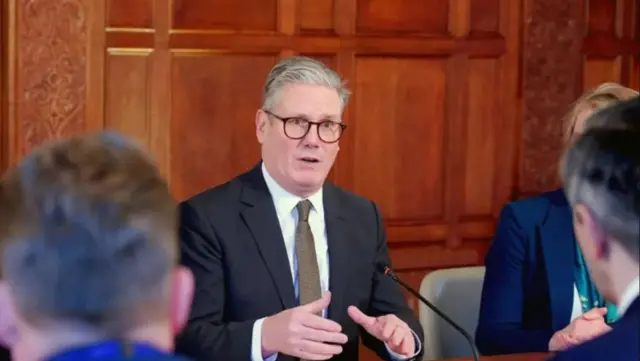 Sir Keir Starmer avuga ko ari ngombwa ko ibihugu vya Bulaya vyohagararira amasezerano y'amahoro ayo ari yo yose yoshikwako hagati y'Uburusiya na Ukraine