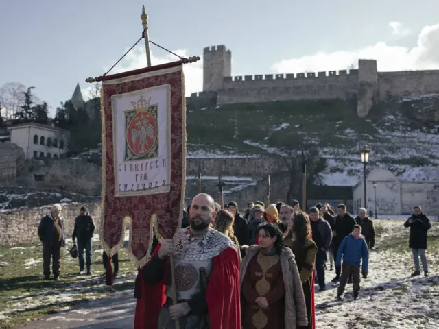 Prethodno je u Crkvi Ružica na Kalemegdanu održana liturgija i obavljen je čin osveštanja vodice.