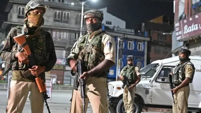 இந்திய படையினர்